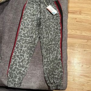 Vintage Havana Leopard Print Pant kids size small (8-10).